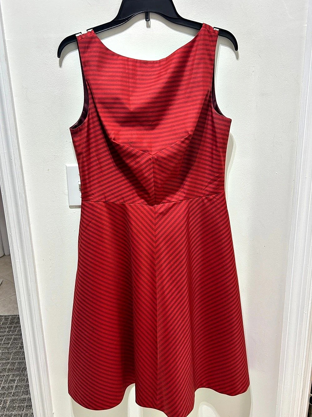 ISAAC MIZRAHI Striped Sleeveless Dress in Red & Black SIZE 10 Like New